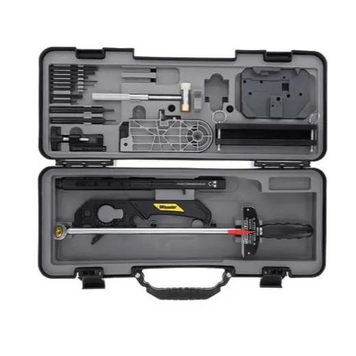 Puškařská sada - 18 dílná Wheeler Engineering AR-15 Armorer’s Kit Puškařská sada Wheeler® Pro Series AR-15 obsahuje všechny základní nástroje, které potřebujete pro kompletní sestavení a údržbu zbraně AR-15.