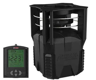 Digitaler Fütterungsautomat mit Schutzgitter gegen das Anknabbern durch Wildtiere und großer LCD-Anzeige. Stromversorgung durch 6V SPRING TOP Batterie. Einstellbare Fütterungszeit 1-60 Sekunden, Fütterung 1-16 mal pro Tag.