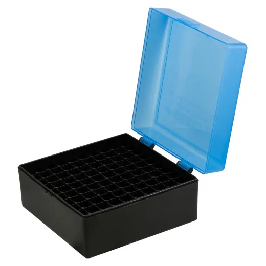 Ammo Box for .243/6.5/.308 (100 rounds) – #009 Stackable plastic ammo box Berry’s #009 for 100 rounds of .243 Win., 6.5 Creedmoor, .308 Win., and similar calibers. Ideal for transporting and storing ammunition. Transparent lid for easy content inspection.