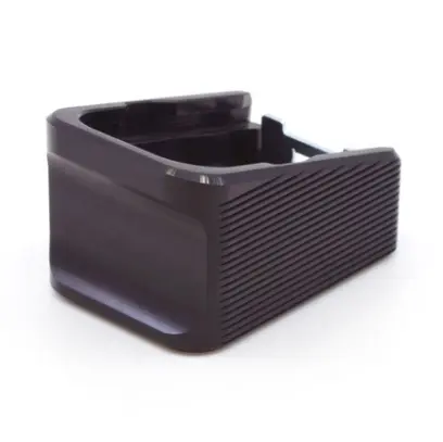 Magazine Base Pad for Glock 17/ 19/ 34 Nakładka na magazynek Elegance Line do Glock 17, 19 i 34 z zwiększoną pojemnością o +2. Posiada powierzchnię antypoślizgową dla pewnego chwytu i szybkiego demontażu bez użycia narzędzi.