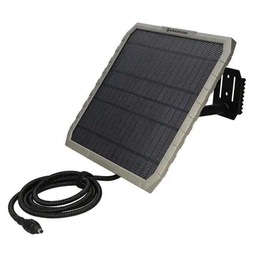 3,000 mAh külső napelemes Li-Ion akkumulátor 10"-os panellel nyomkövető kamerákhoz, 12V-os bemenettel. Tartalmaz USB kábelt és 1,8 m-es tápkábelt zárolható menettel. Megbízható működés még kihívást jelentő körülmények között is.