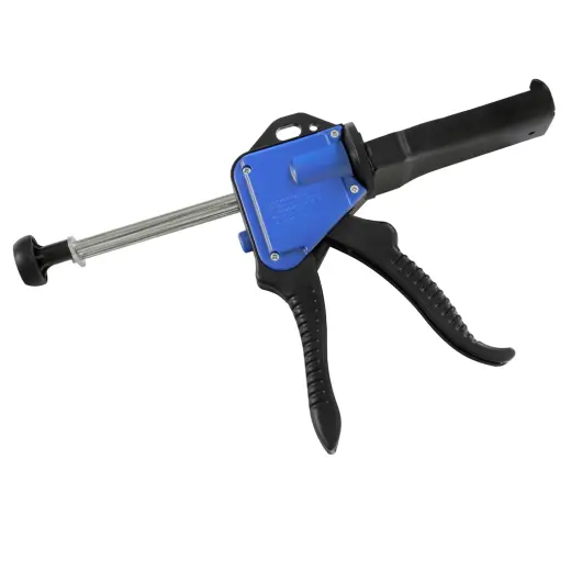 Speciální tlačná pistole SchleTek Glue-Gun 2K na dvousložková lepidla SchleTek Gun-Ultrabond.